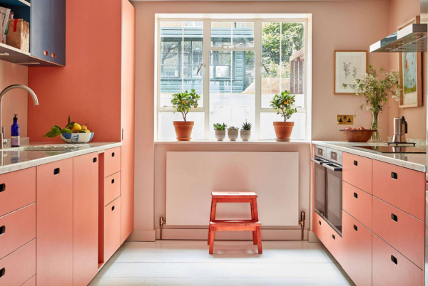 Pemanfaatan Laci-laci Berwarna-warni